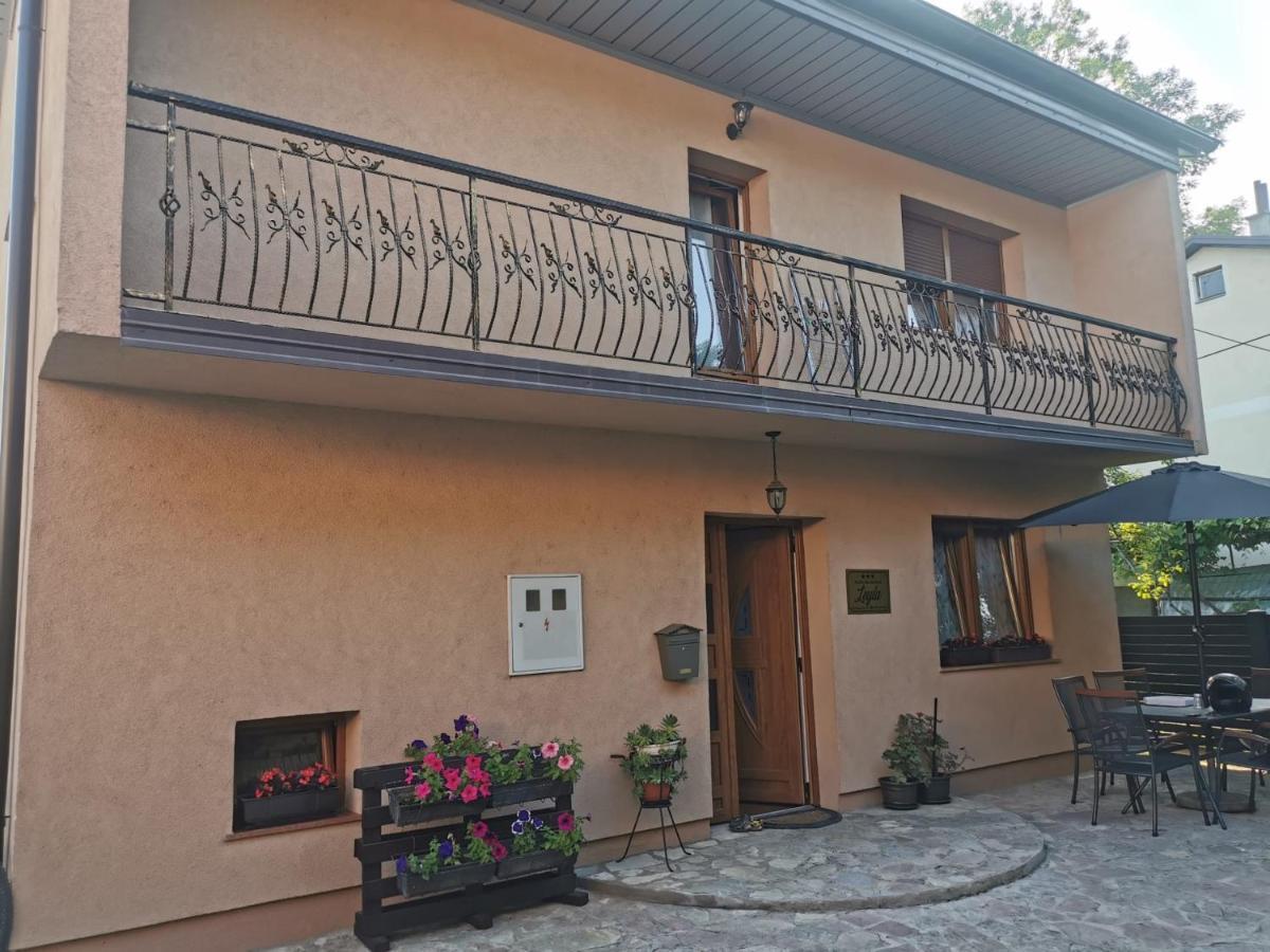 Отель House Leyla Бихач Экстерьер фото