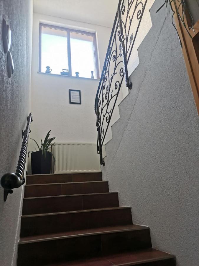 Отель House Leyla Бихач Экстерьер фото