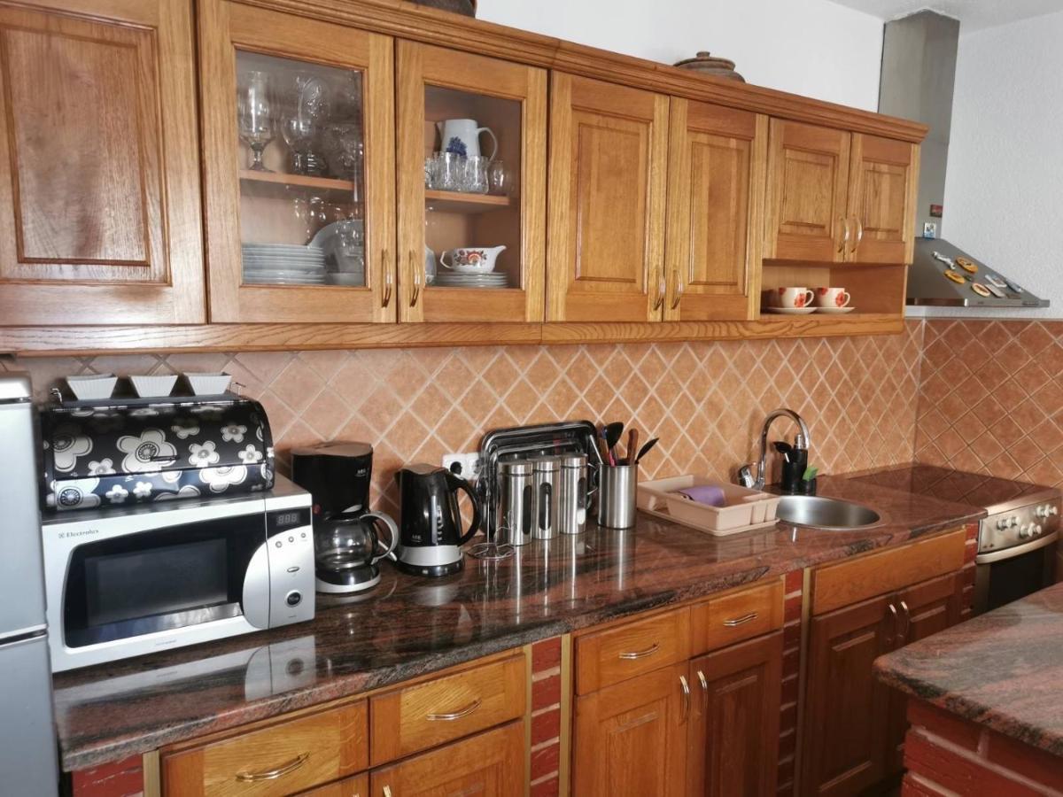 Отель House Leyla Бихач Экстерьер фото