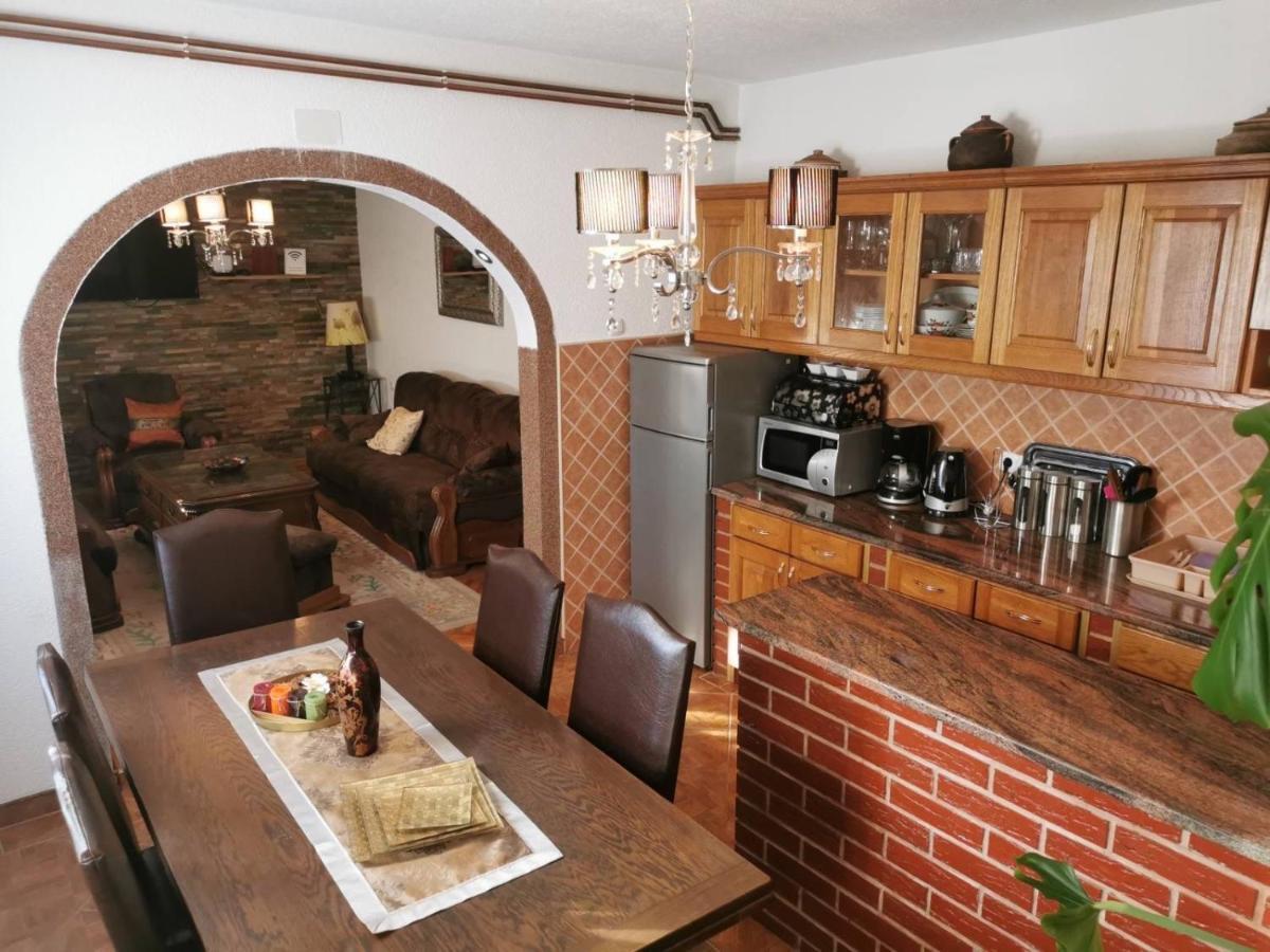 Отель House Leyla Бихач Экстерьер фото
