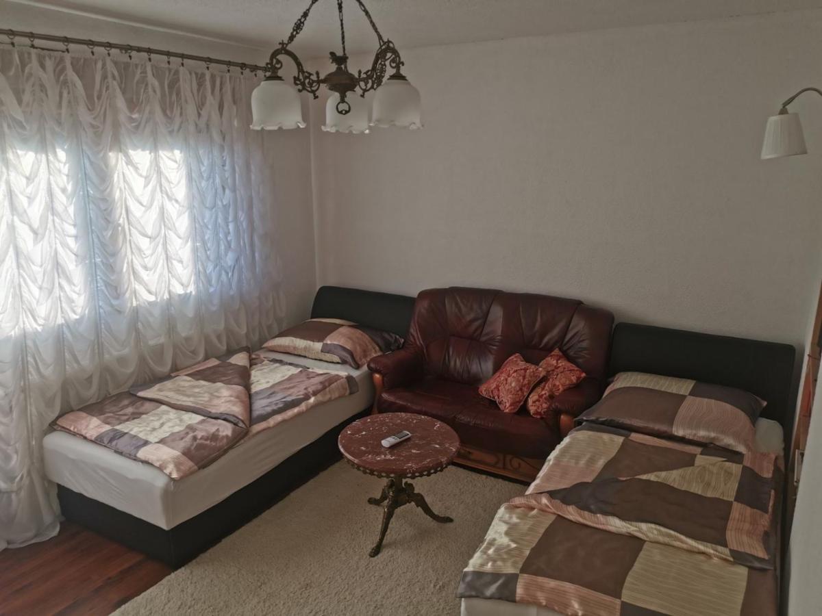 Отель House Leyla Бихач Экстерьер фото