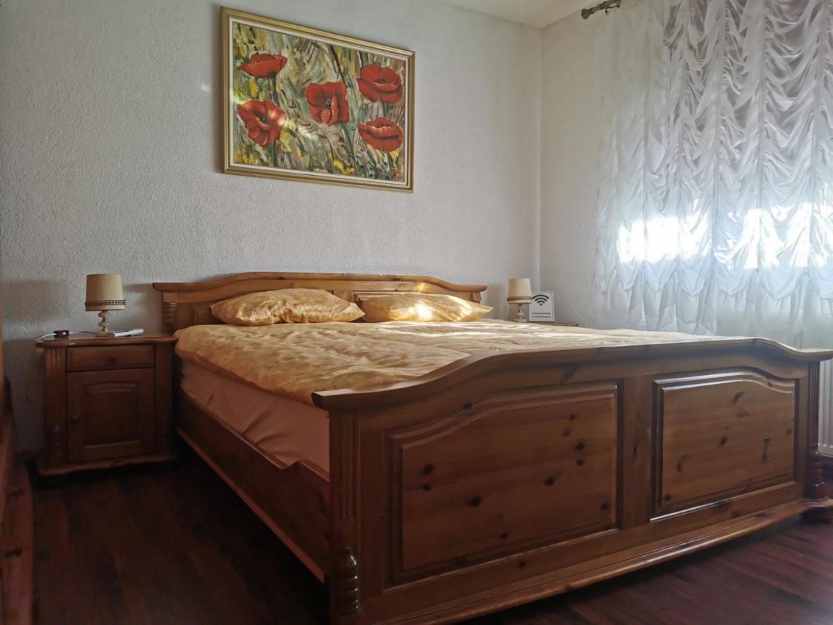 Отель House Leyla Бихач Экстерьер фото